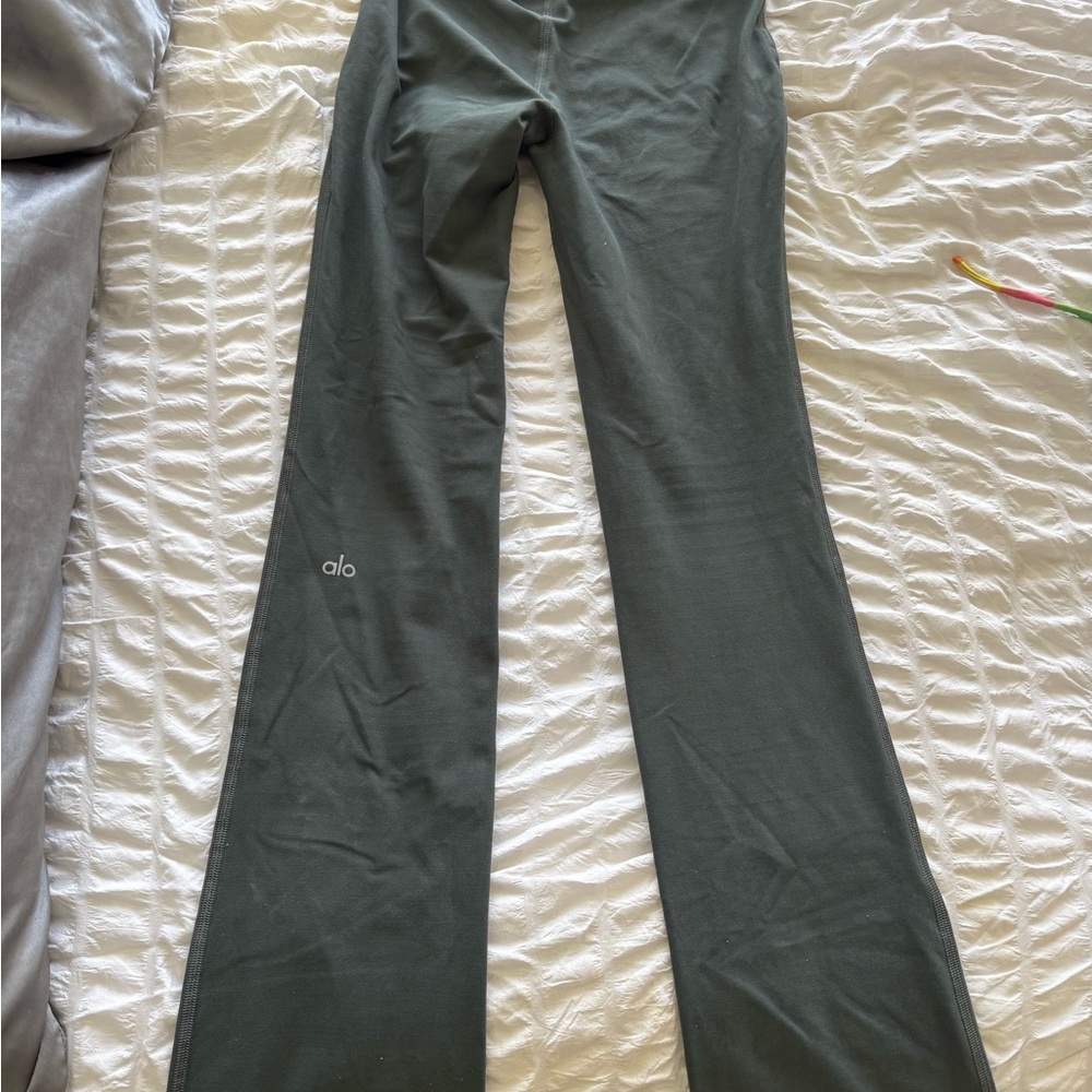 ALO Yoga boot cut leggings